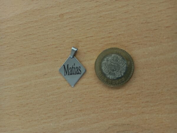 Placa (plaquita) de identificación para mascota, PERSONALIZADA, con forma de rombo, de acero inoxidable, color plateada